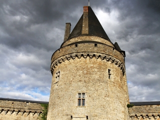 Tour du Pont-Levis, château de la Groulaie – France