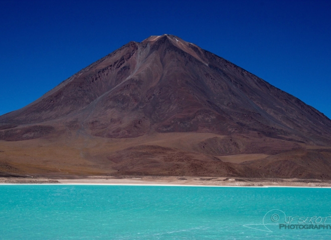 Volcan Licancabur et Laguna azul – Bolivie