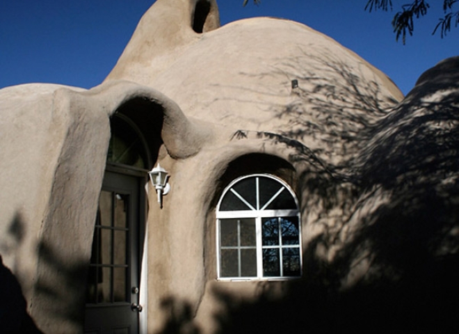 Eco-dome extérieur, ONG Cal-Earth – Californie
