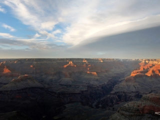 Couverture nuageuse sur le Grand Canyon – Arizona
