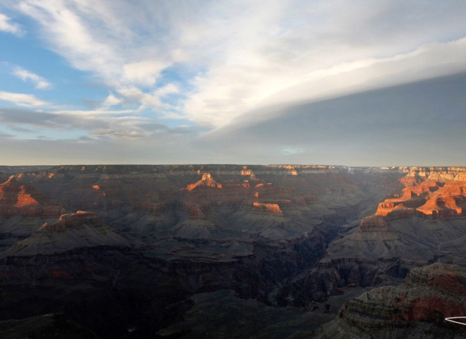 Couverture nuageuse sur le Grand Canyon – Arizona
