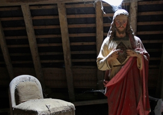 A la droite de Jésus – France