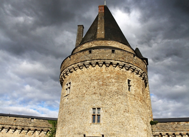 Tour du Pont-Levis, château de la Groulaie – France