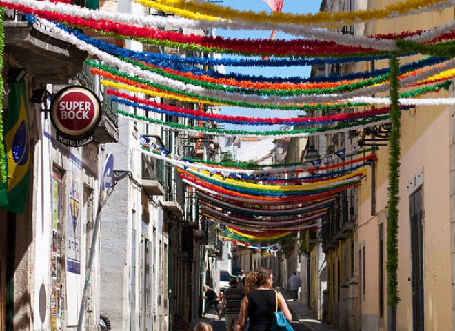 Ruelle festive, Lisbonne – Portugal