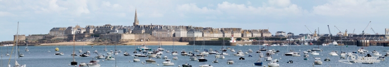 Saint-Malo, port de la côte nord de Bretagne – France