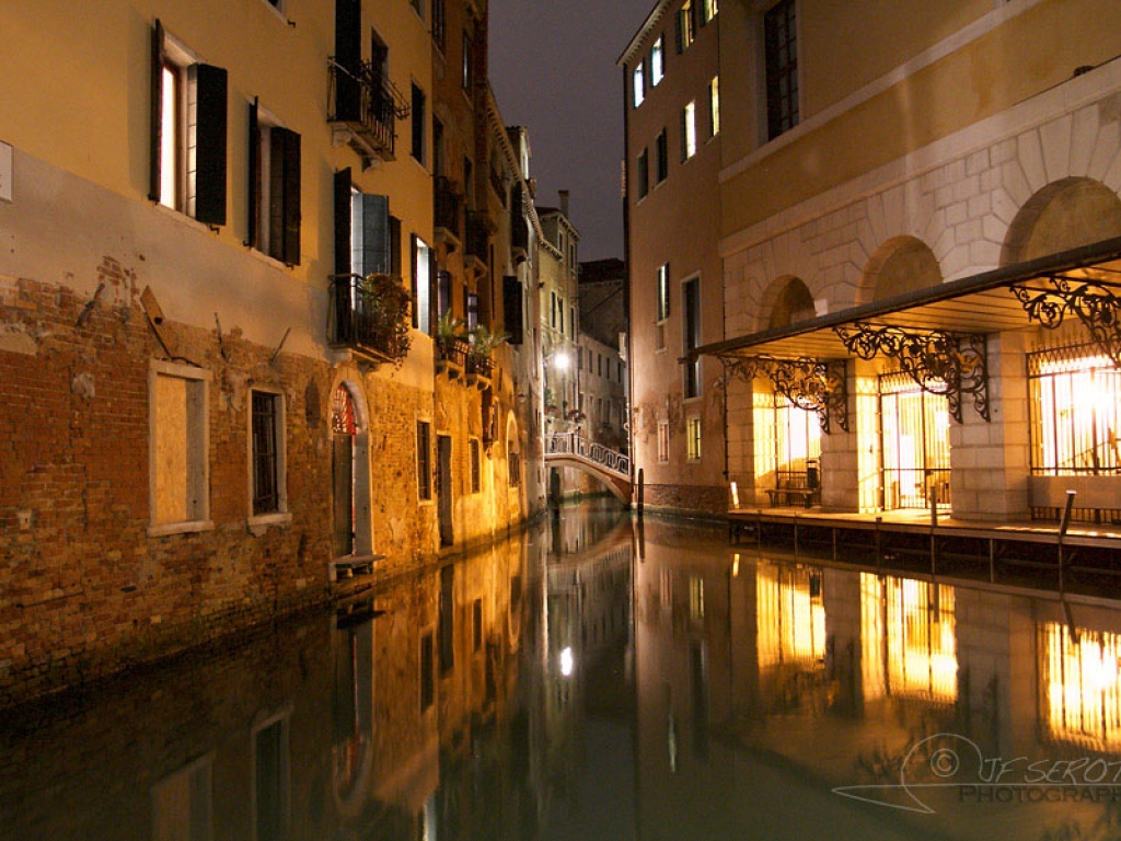 Eclairage nocturne à Venise – Italie
