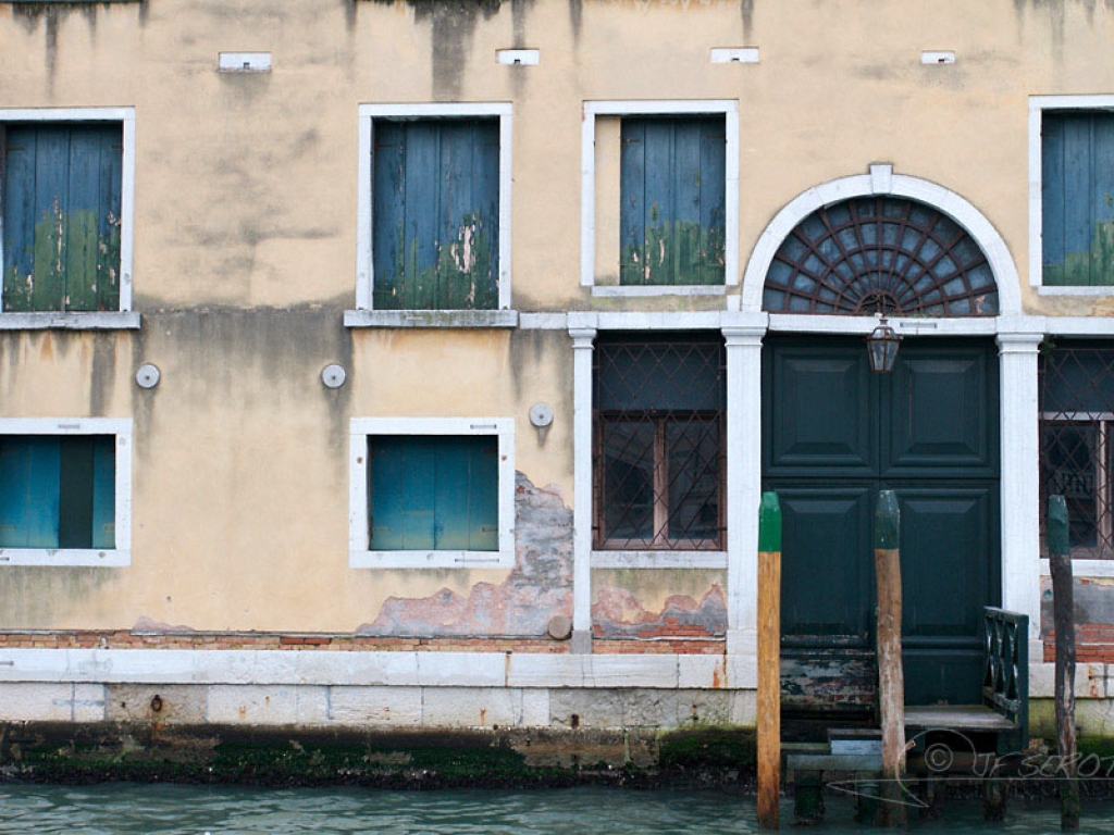 Pied dans l’eau, Grand Canal de Venise – Italie